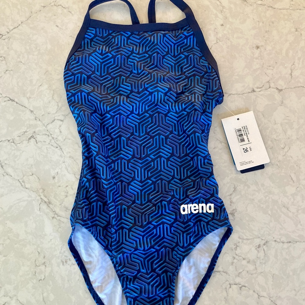 Arena Size 26 - Kikko MaxLife Light Drop Back - One Piece Swimsuit - Girls 9/10